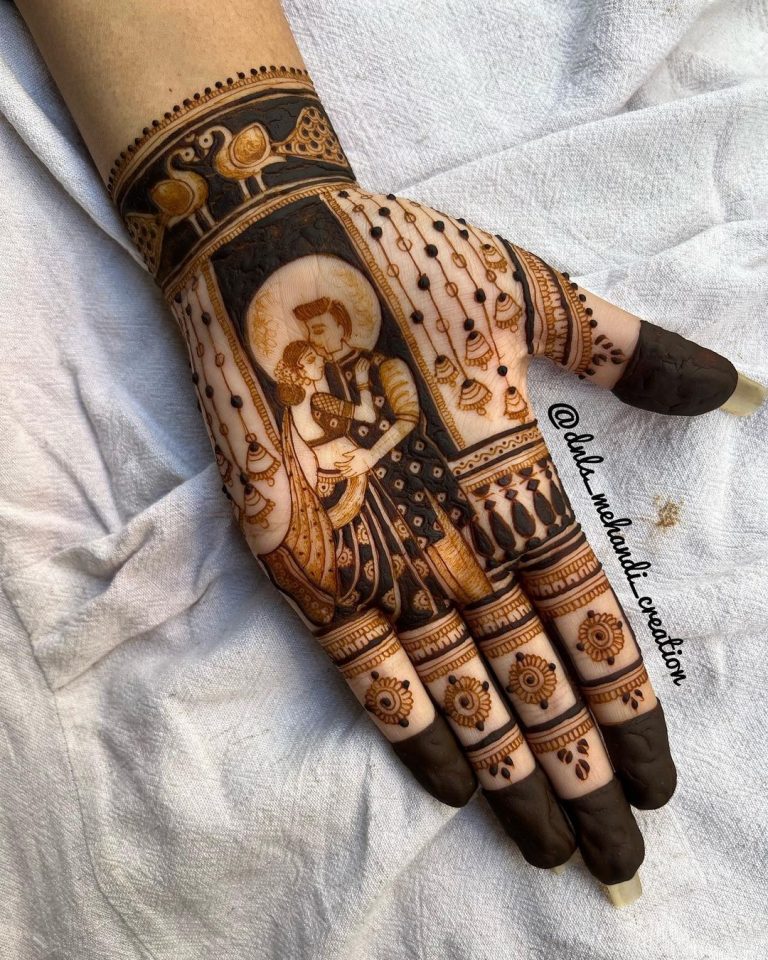  करवा चौथ की मेहंदी डिज़ाइन फोटोस 